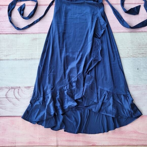NWT Astr The Label‎ Blue Wilshire Ruffle Open Back Satin Midi Dress Size Medium - Picture 9 of 12